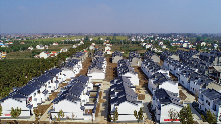 空中俯瞰八巨鎮(zhèn)前案村農(nóng)民集中居住點