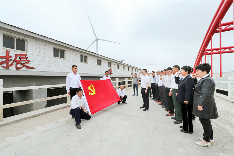 濱海港鎮(zhèn)振東村黨總支組織黨員開展“賡續(xù)紅色血脈，踐行初心使命”活動