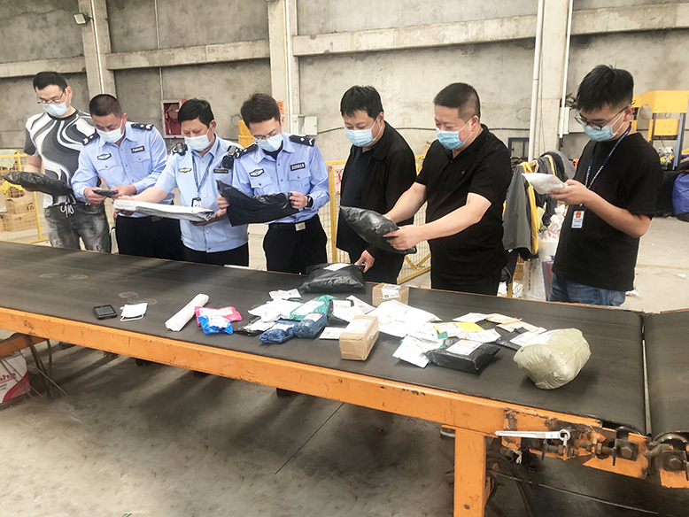 縣禁毒辦開展寄遞渠道禁毒安全檢查活動(dòng)